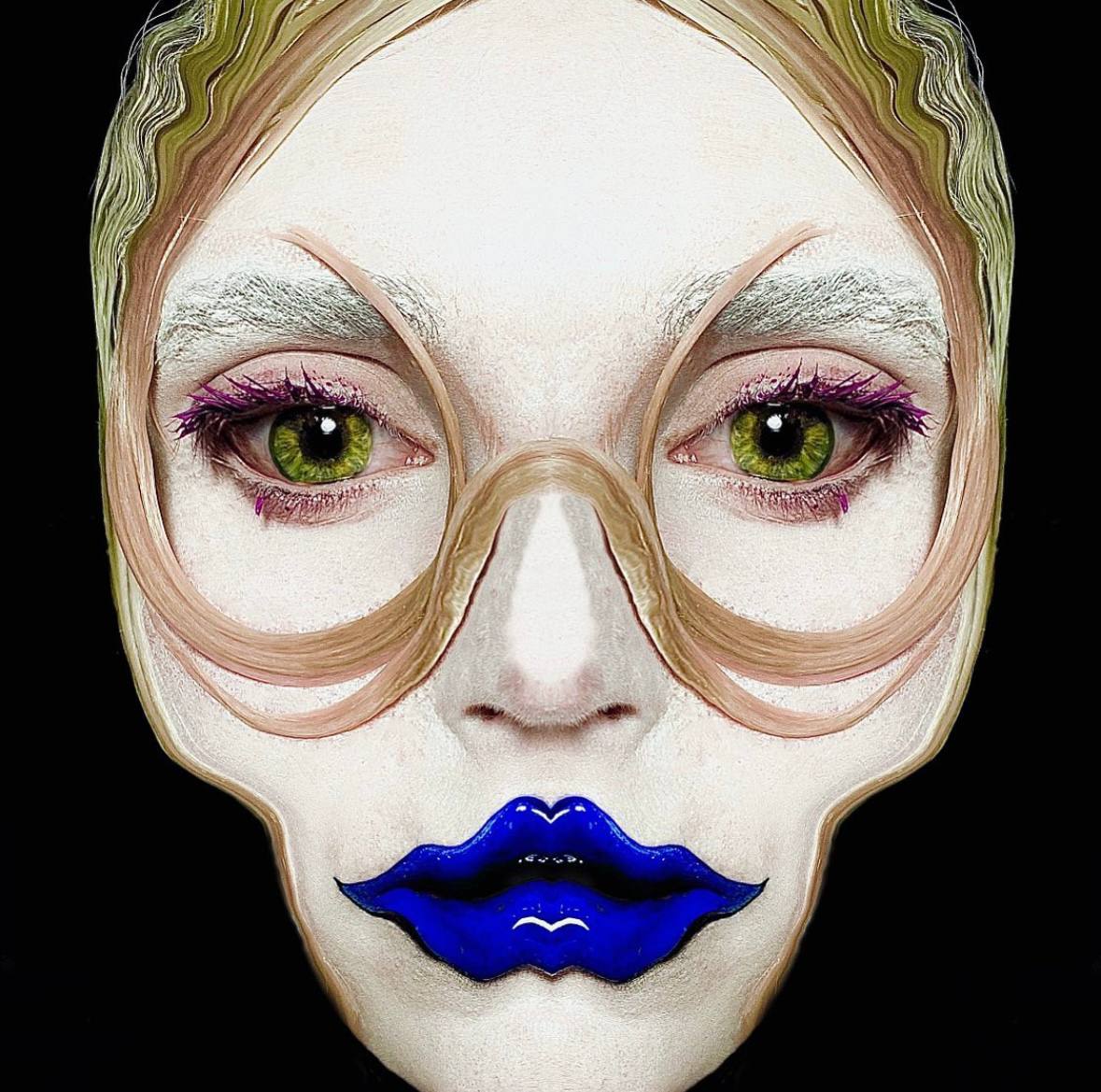 Hair & Makeup look 09